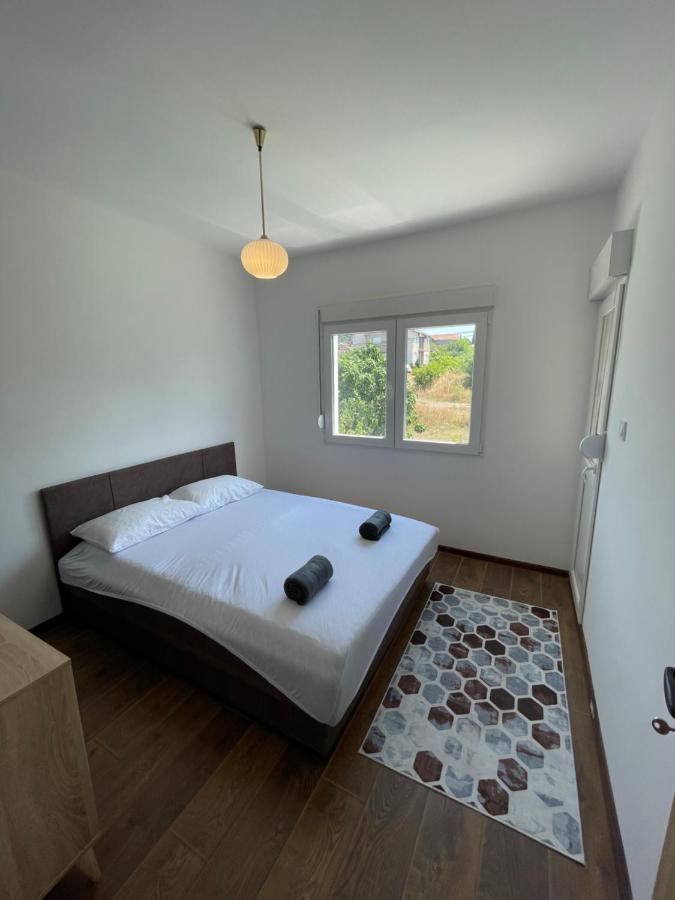 Entire 1-Bedroom Apartment With Free Parking Podgorica Exteriér fotografie