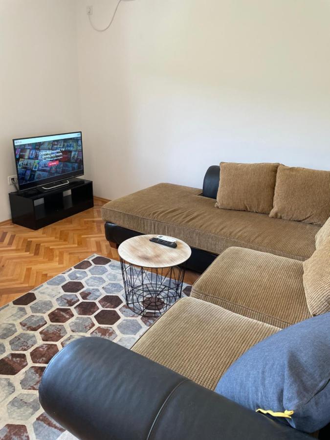 Entire 1-Bedroom Apartment With Free Parking Podgorica Exteriér fotografie