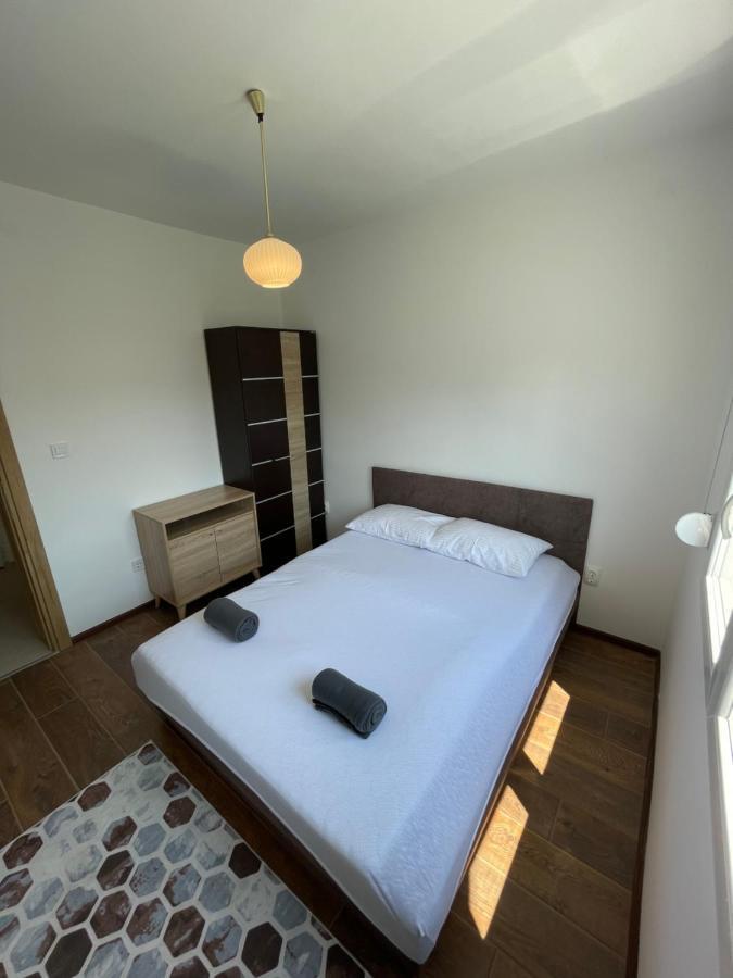 Entire 1-Bedroom Apartment With Free Parking Podgorica Exteriér fotografie