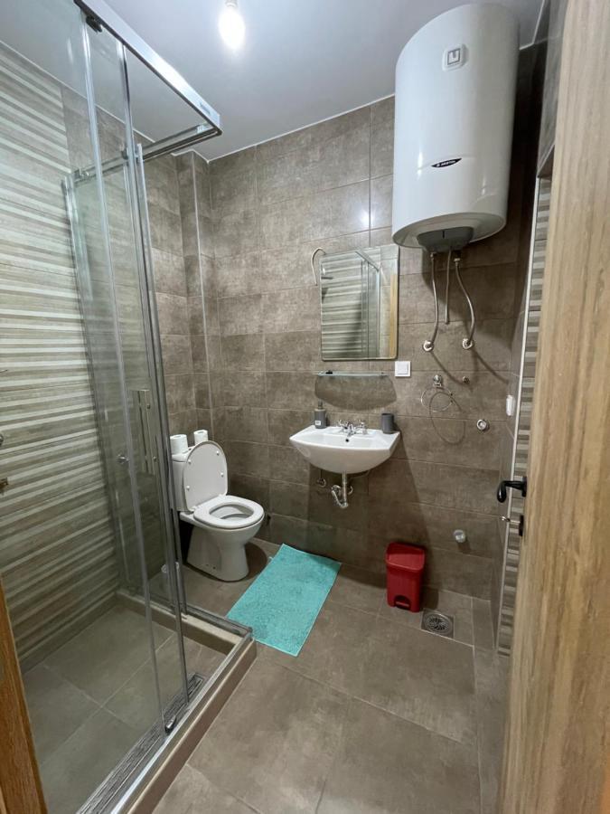 Entire 1-Bedroom Apartment With Free Parking Podgorica Exteriér fotografie